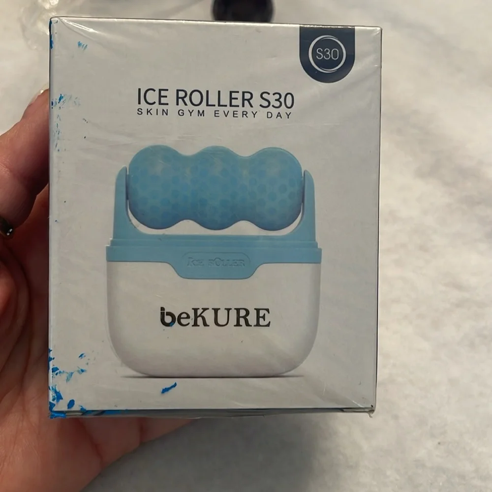 Ice Roller S30 - Pink nwt by brute